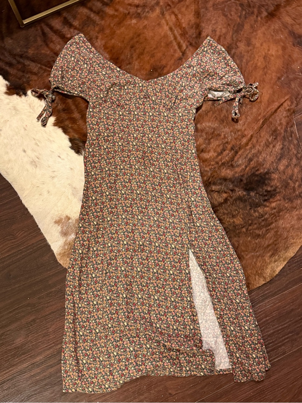 Arizona Jean Company Brown Floral Off-Shoulder Midi Dress with Side Slit